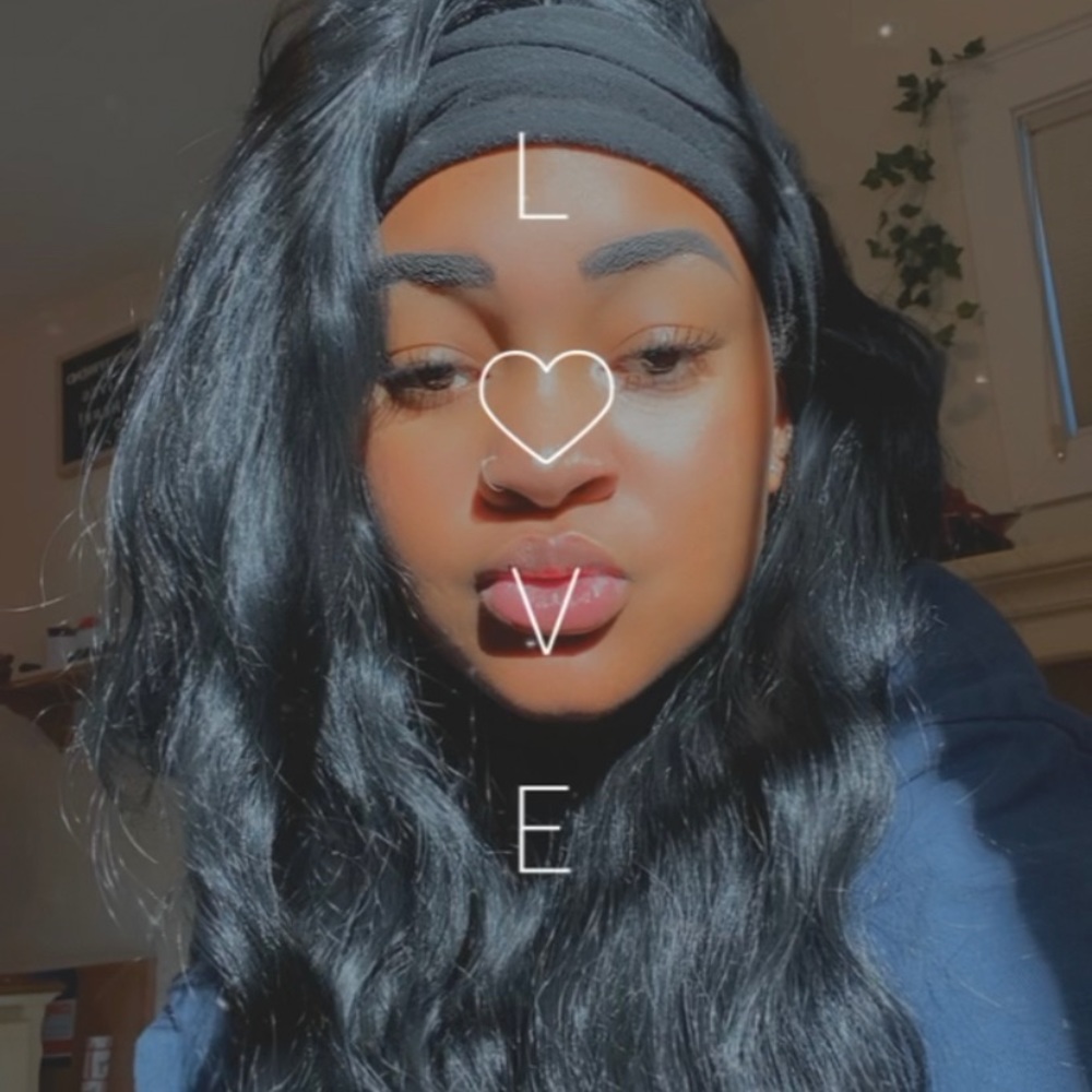 Meet your Posher, Alyssa